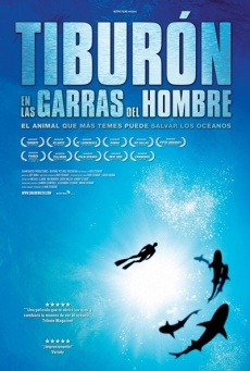 Tiburón, en las garras del hombre Imagen de Tiburón, en las garras del hombre