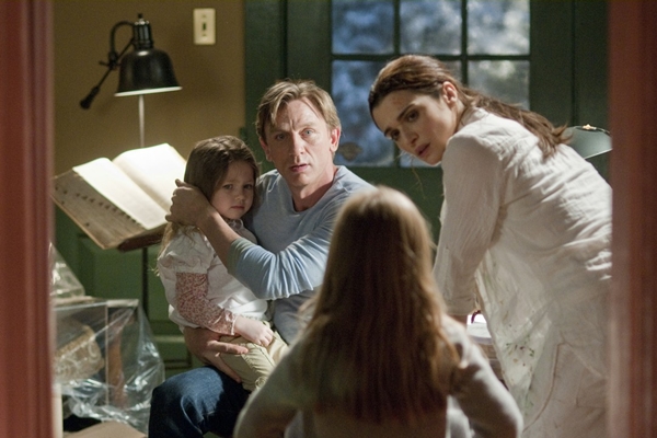 Imagen de Detrás de las paredes (Dream House)