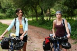 Foto, imagen de  (And Soon the Darkness)