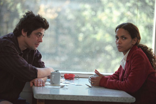 Foto, imagen de Cosas que perdimos en el fuego (Things We Lost in the Fire)