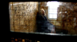 Foto, imagen de Tierra de Sangre (Land of the Blind)