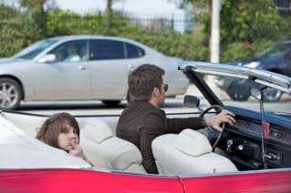 Foto, imagen de  (People Like Us)