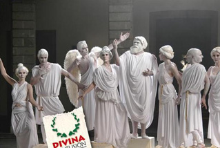 Foto, imagen de Divina confusi�n (Divina confusi�n)