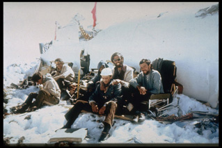 Foto de N�ufragos. Vengo de un avi�n que cay� en las monta�as (Stranded: I Have Come from a Plane That Crashed on the Mountains)