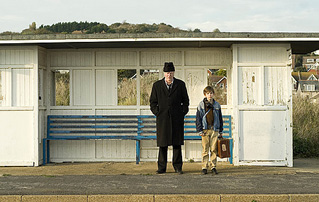 Foto, imagen de  (Is Anybody There?)