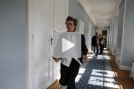 Tr�ilers y v�deos de Cuando un hombre vuelve a casa (En mand kommer hjem)