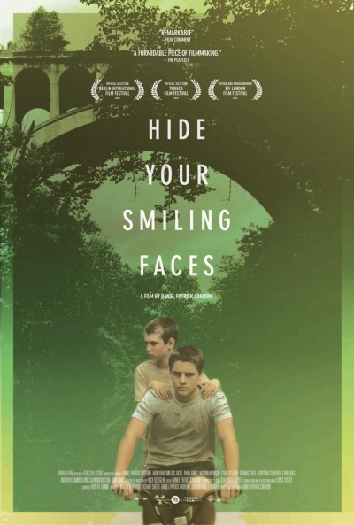 Póster de Hide Your Smiling Faces