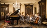 Foto de Shut Up and Play the Piano